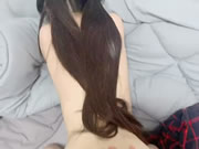 雙馬尾嫩正妹在床上後入啪啪